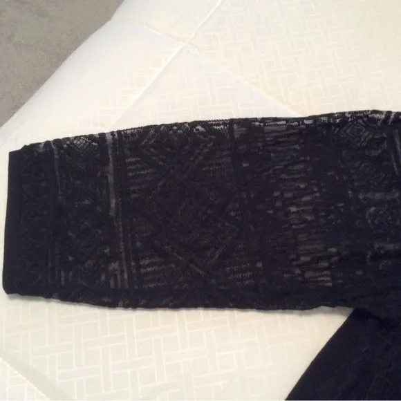 Top - Picture 5 of 6